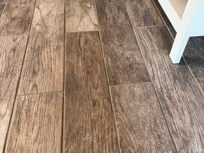Rustic bay tile
