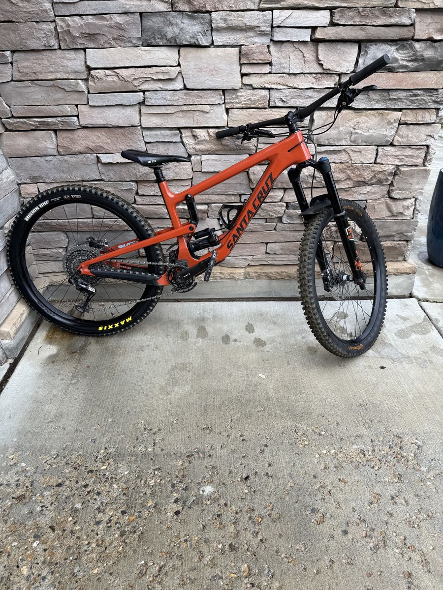 Santa Cruz Nomad CC