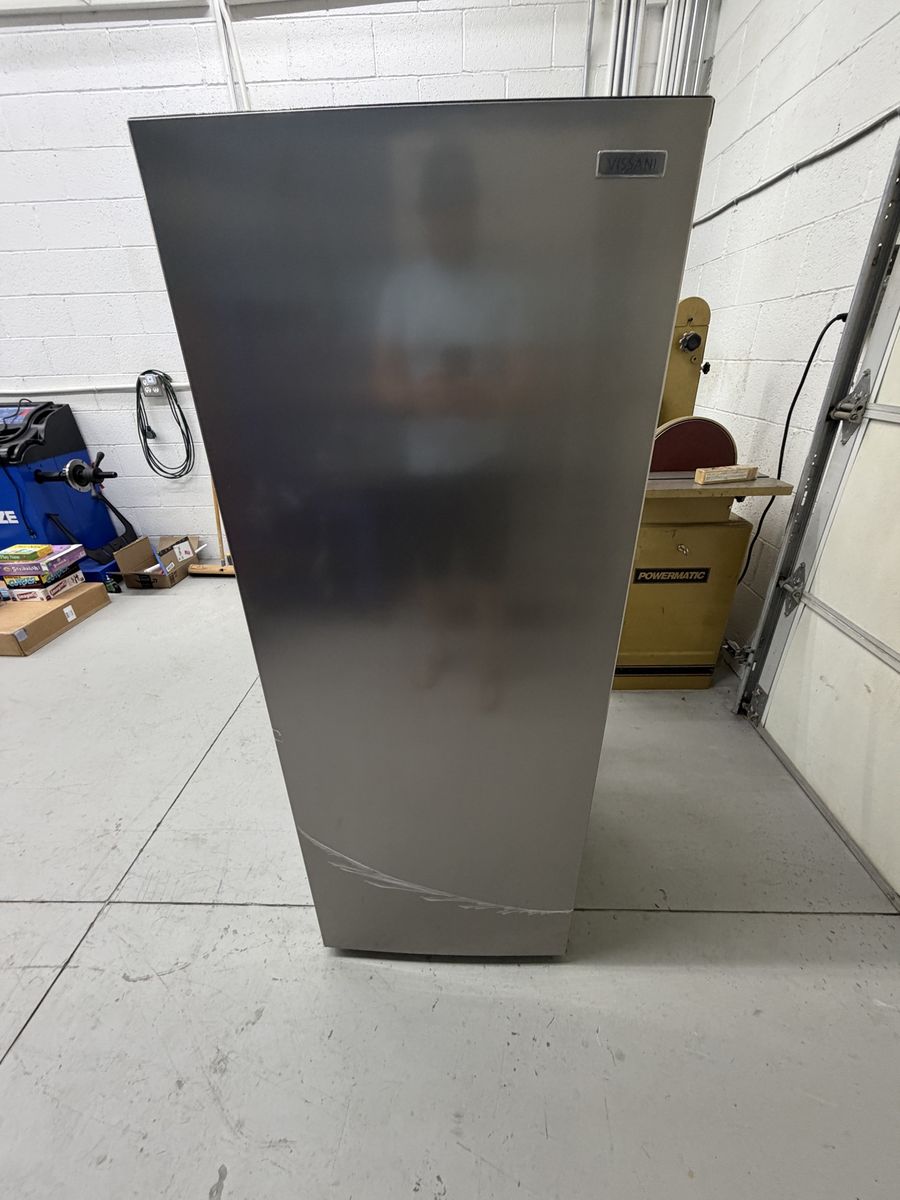 Vissani 6.9 Cu.ft Upright Fridge or Freezer