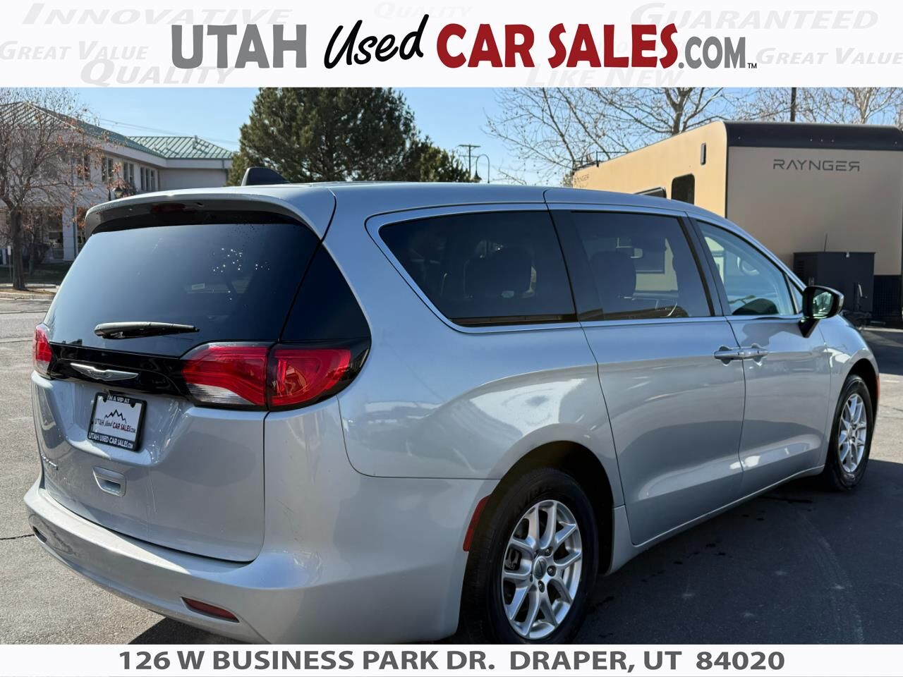 2023 Chrysler Voyager LX