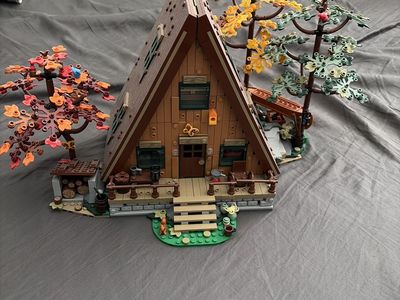 LEGO A-frame Cabin (ASSEMBLED)