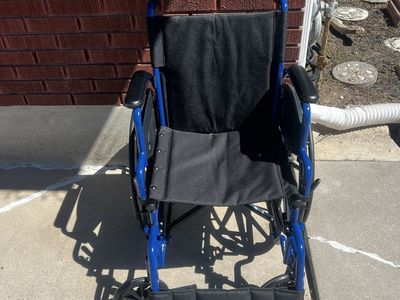 Drive Medical Blue Streak Wheelchair with Flip-Back Arms, Swing-Away Footrests, 18" Seat