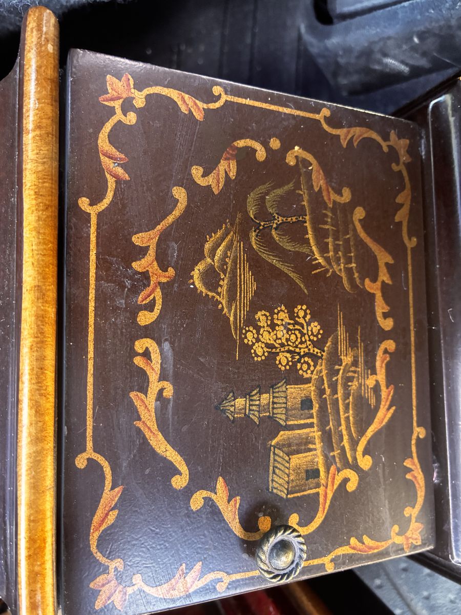 Main image 8