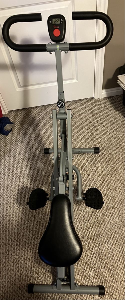 Squat machine