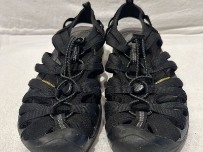 Keen women’s size 10, or men’s 8.5 black, barely used slim style waterproof, hiking sandals