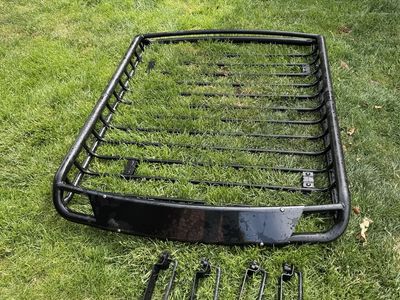 Roof basket
