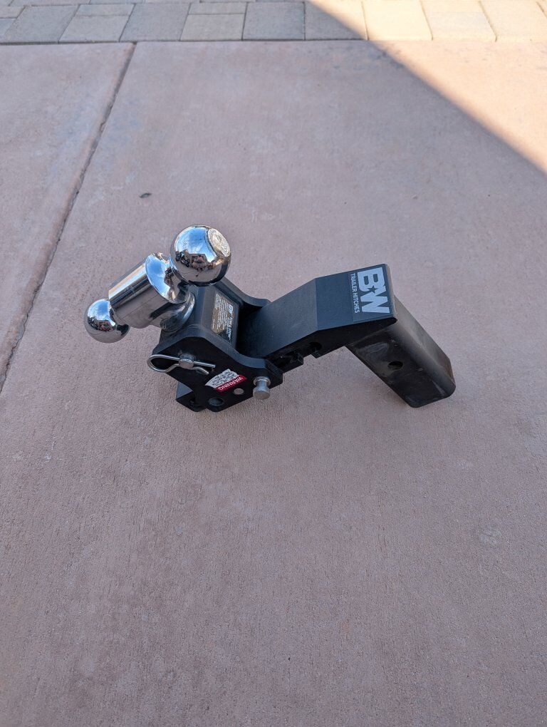 B&W Tow n Stow hitch 2.5"