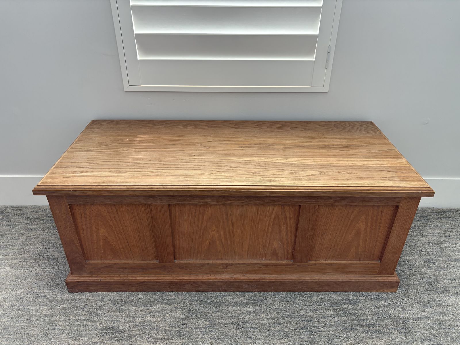 Large Wooden Storage Chest / Trunk in Excellent Condition!