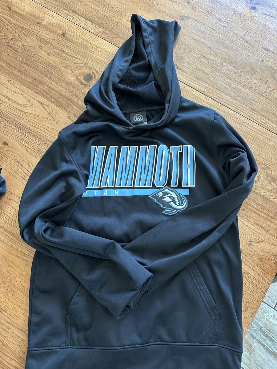 Mammoth Utah Black Youth XL (14-16) Athletic Hoodie with Front Pocket - Official NHL Brand