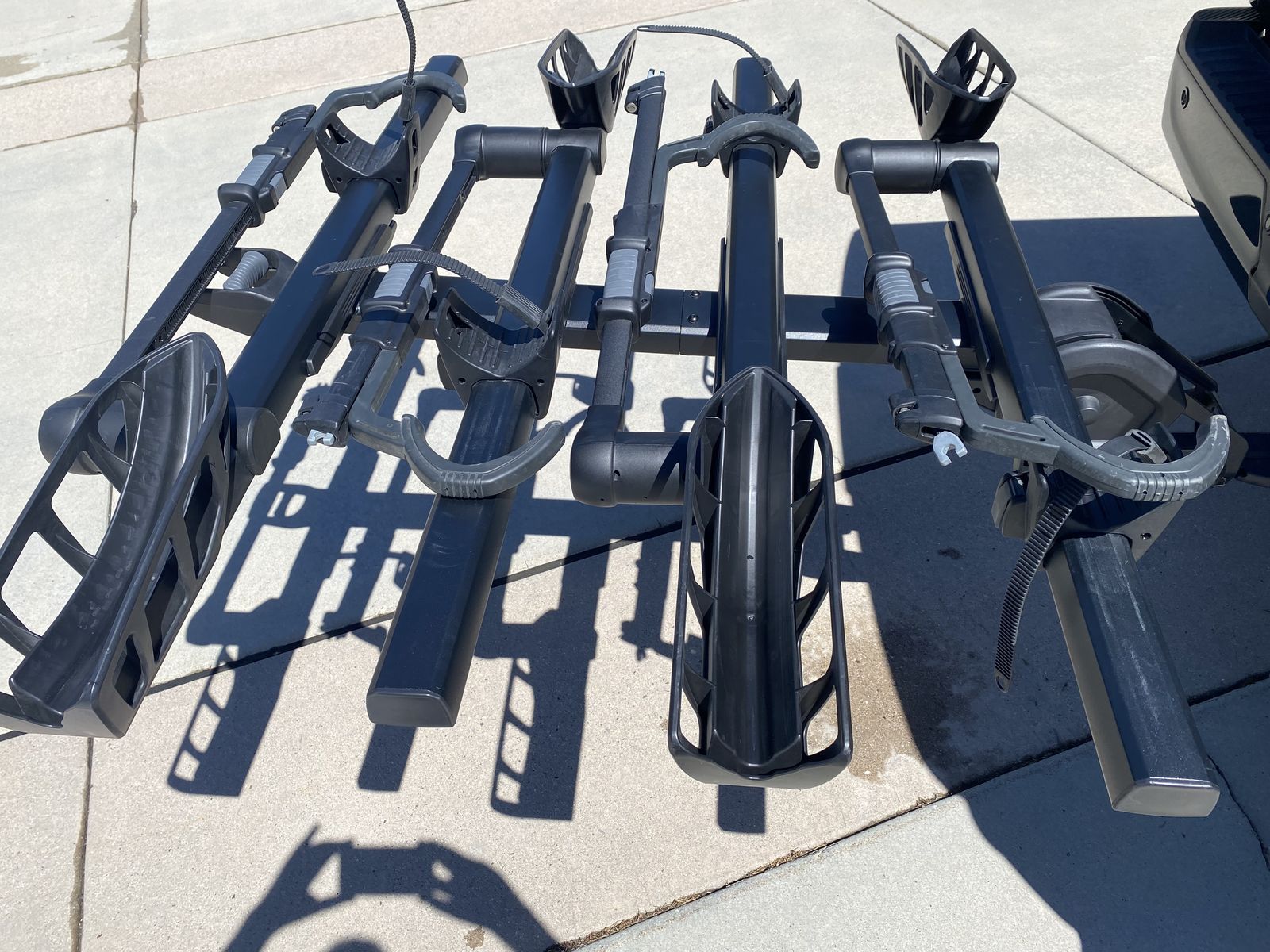 Thule T2 Pro XT 4-Bike Platform Rack 