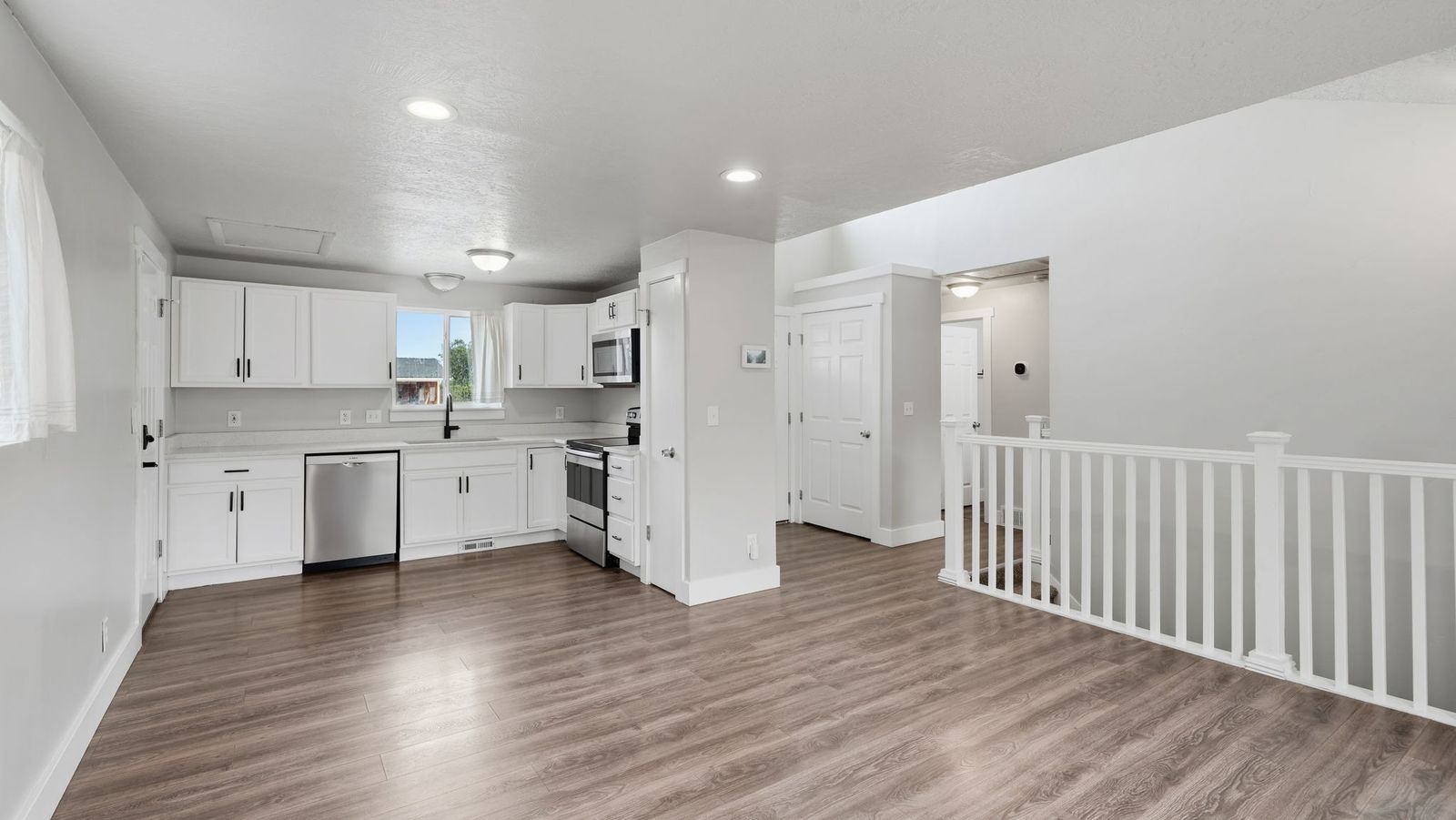 4 bd, 2 ba, upgraded and move-in ready home FOR SALE in West Jordan