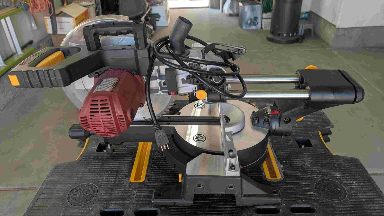Miter saw