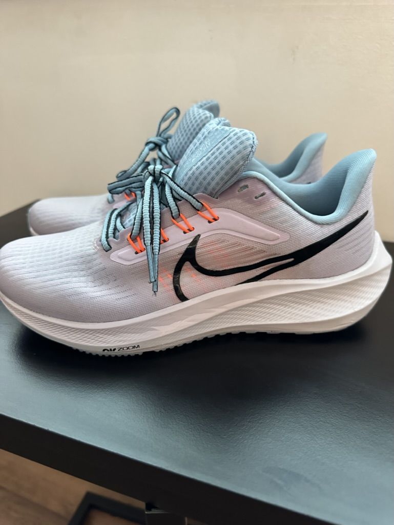 Nike Air Zoom Pegasus 39 Women’s Running Shoes – Size 7.5 – White/Multi