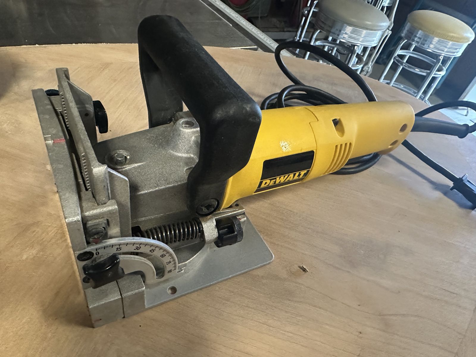 DEWALT 6.5A Biscuit/Plate Joiner