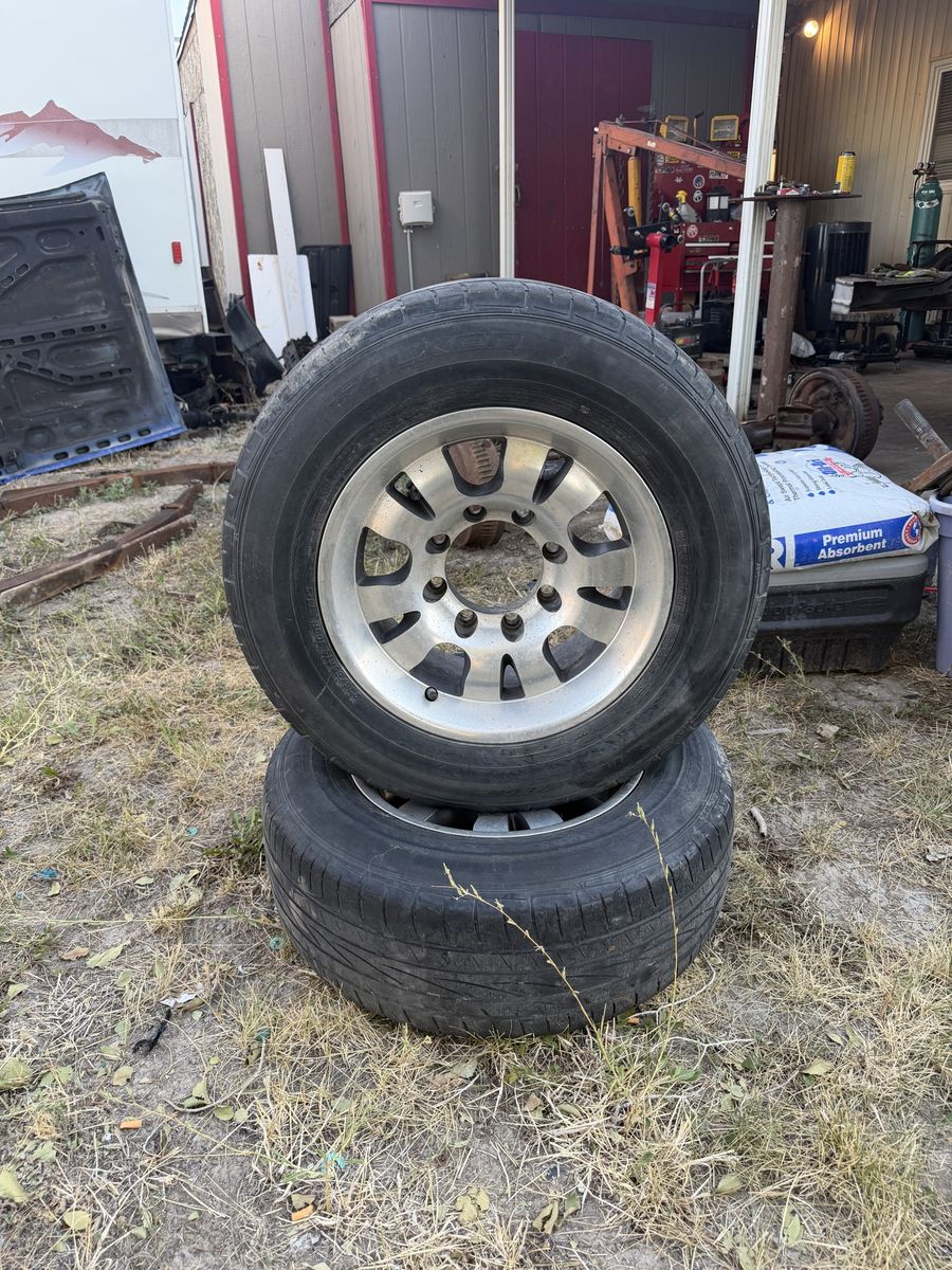 8-Lug Aluminum Truck/SUV Wheels - Set of 4  fits Gm 8 lug. Came off of a 85 c20