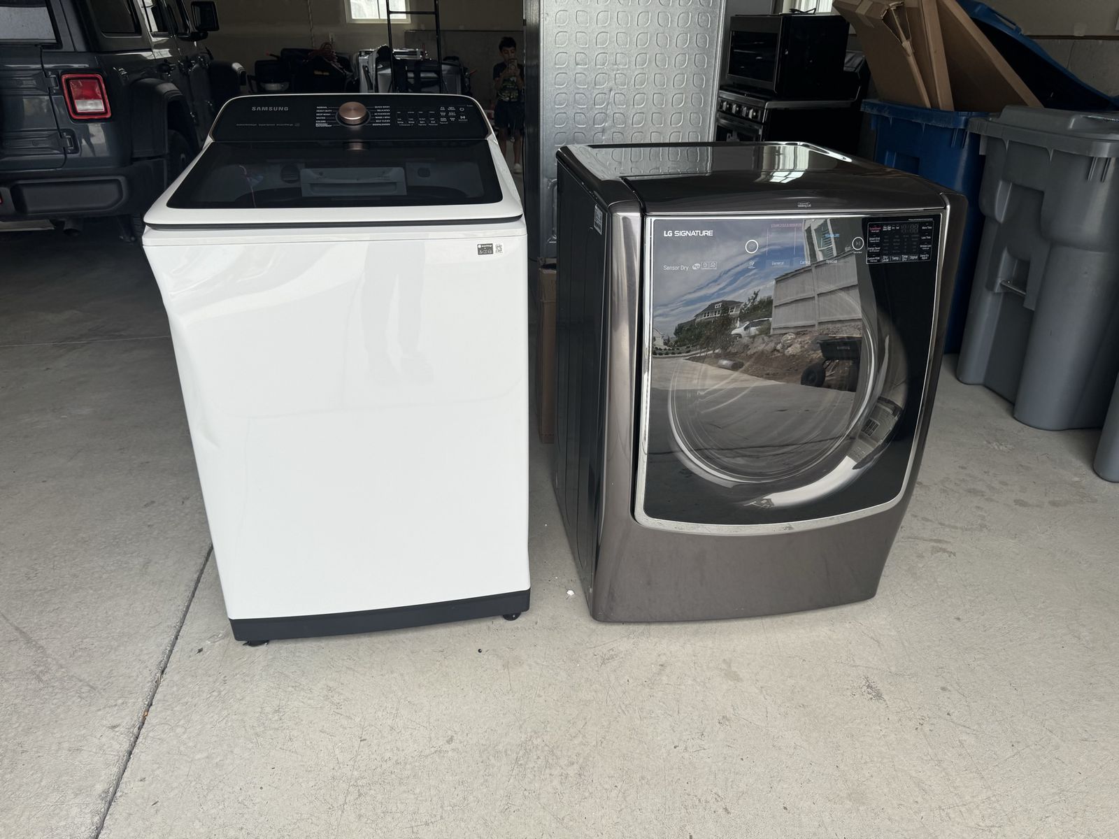 Used 1 year old Samsung 5.5 CuFt Washer and 5 year old LG Signature 9.0 Electric Dryer 