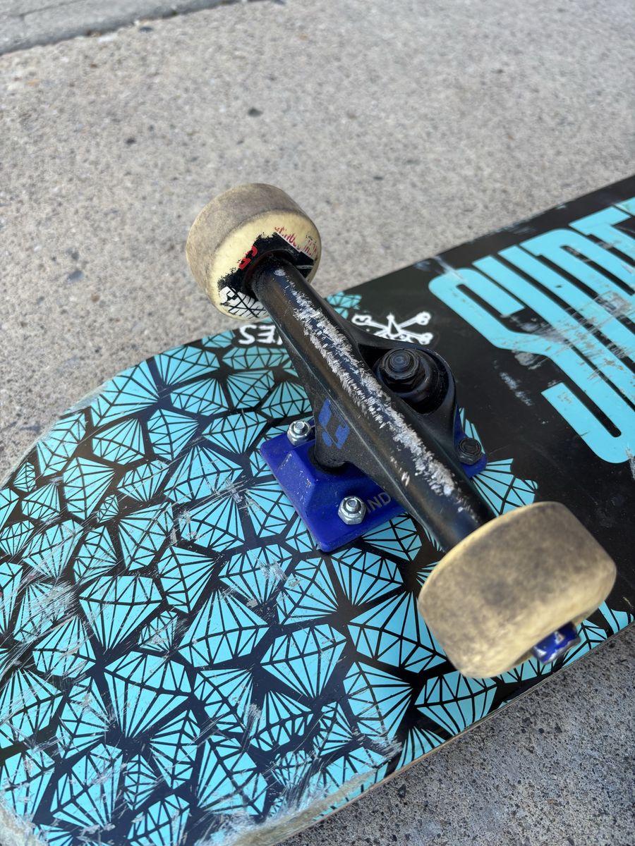 8” Skateboarding Deck with Industrial Trucks