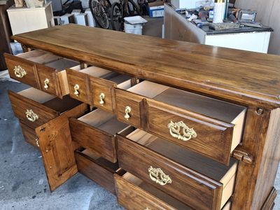 real wood 9 drawers dresser/rudy