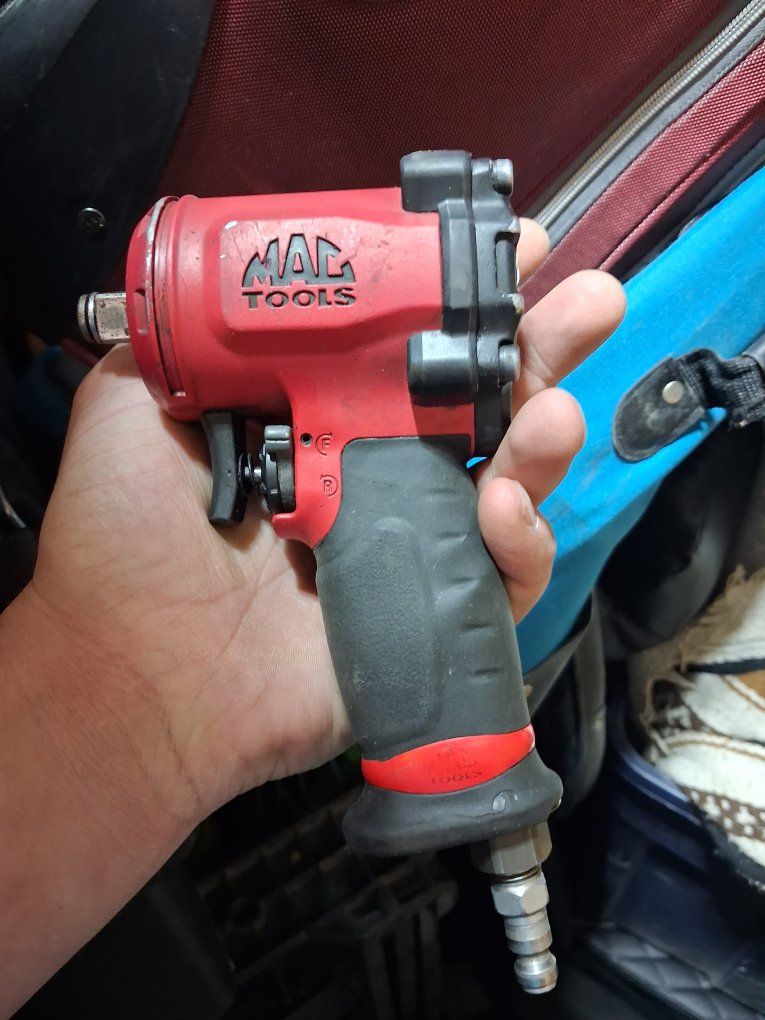 MAC Tools Red Air Impact Wrench - 1/2" Drive, Compact & Powerful