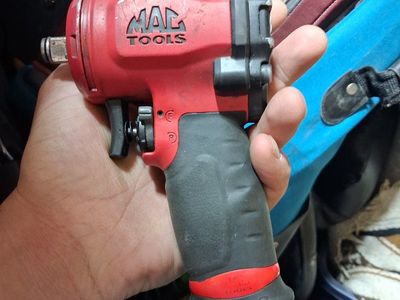 MAC Tools Red Air Impact Wrench - 1/2" Drive, Compact & Powerful
