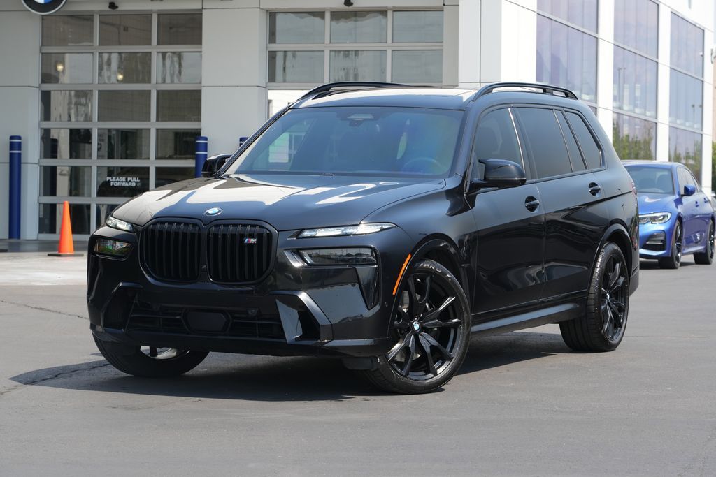 2024 BMW X7 M60i