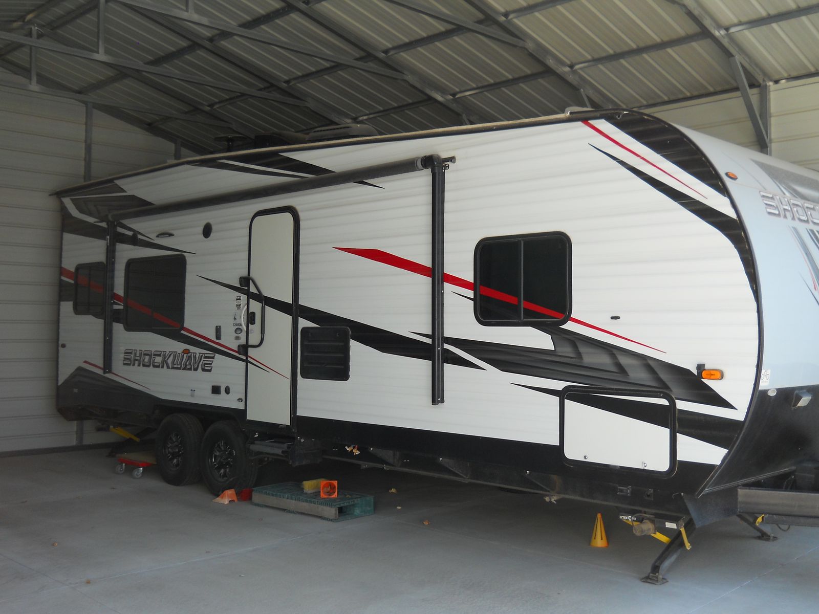 2020 Forest River Shockwave 25RQMX (14.5' Garage)