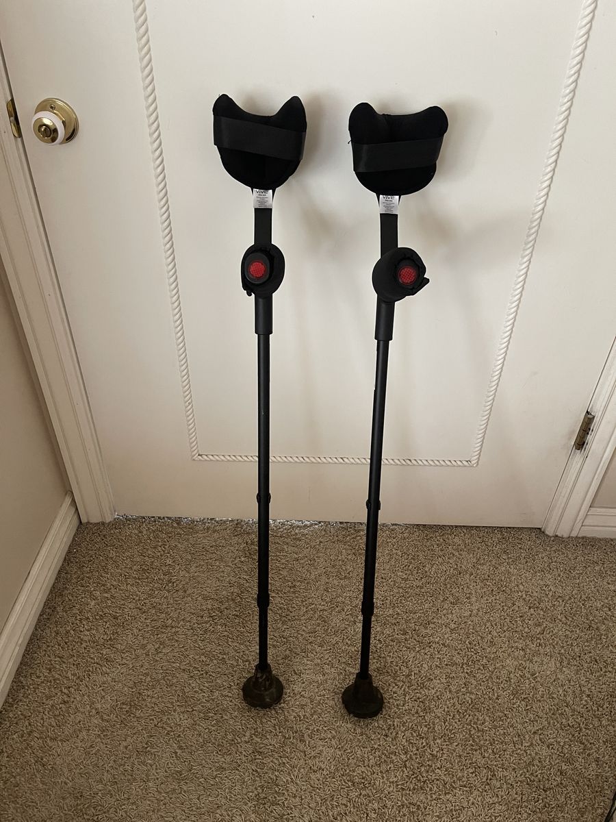 Comfortable Kmina Forearm Crutches with Vive Padding
