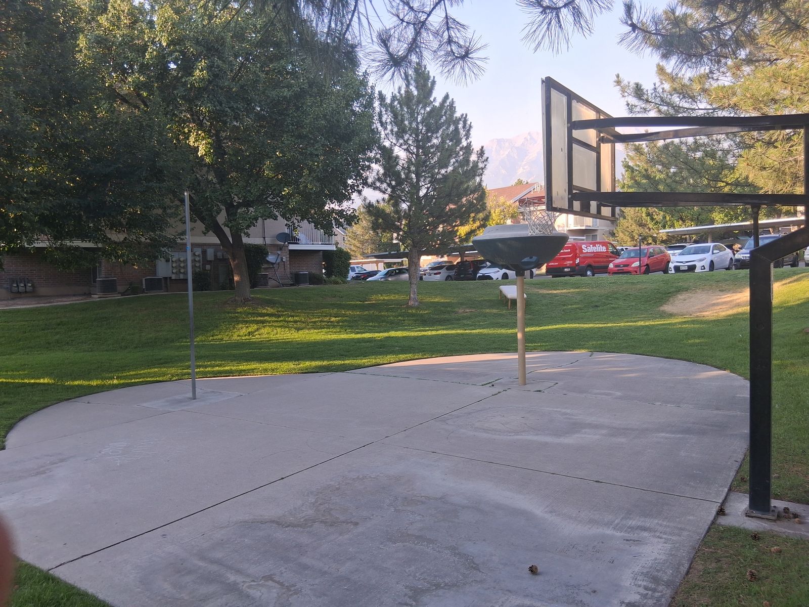 Rooms for rent-- Male Roommate-- North Orem
