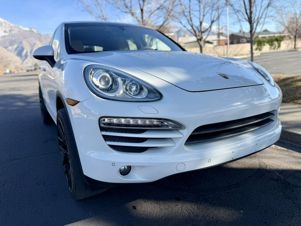 2014 Porsche Cayenne Platinum Edition