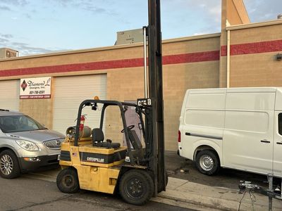Used Caterpillar industrial forklift propane
