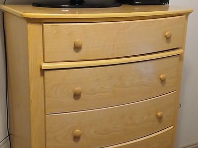 Solid heavy duty Dresser
