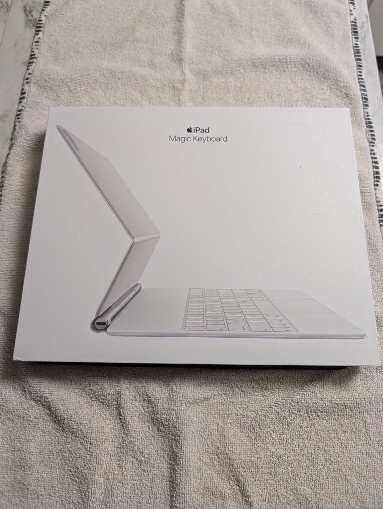 New Black Apple Magic Keyboard for iPad Pro 12.9"