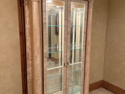 Display case - high end in great condition