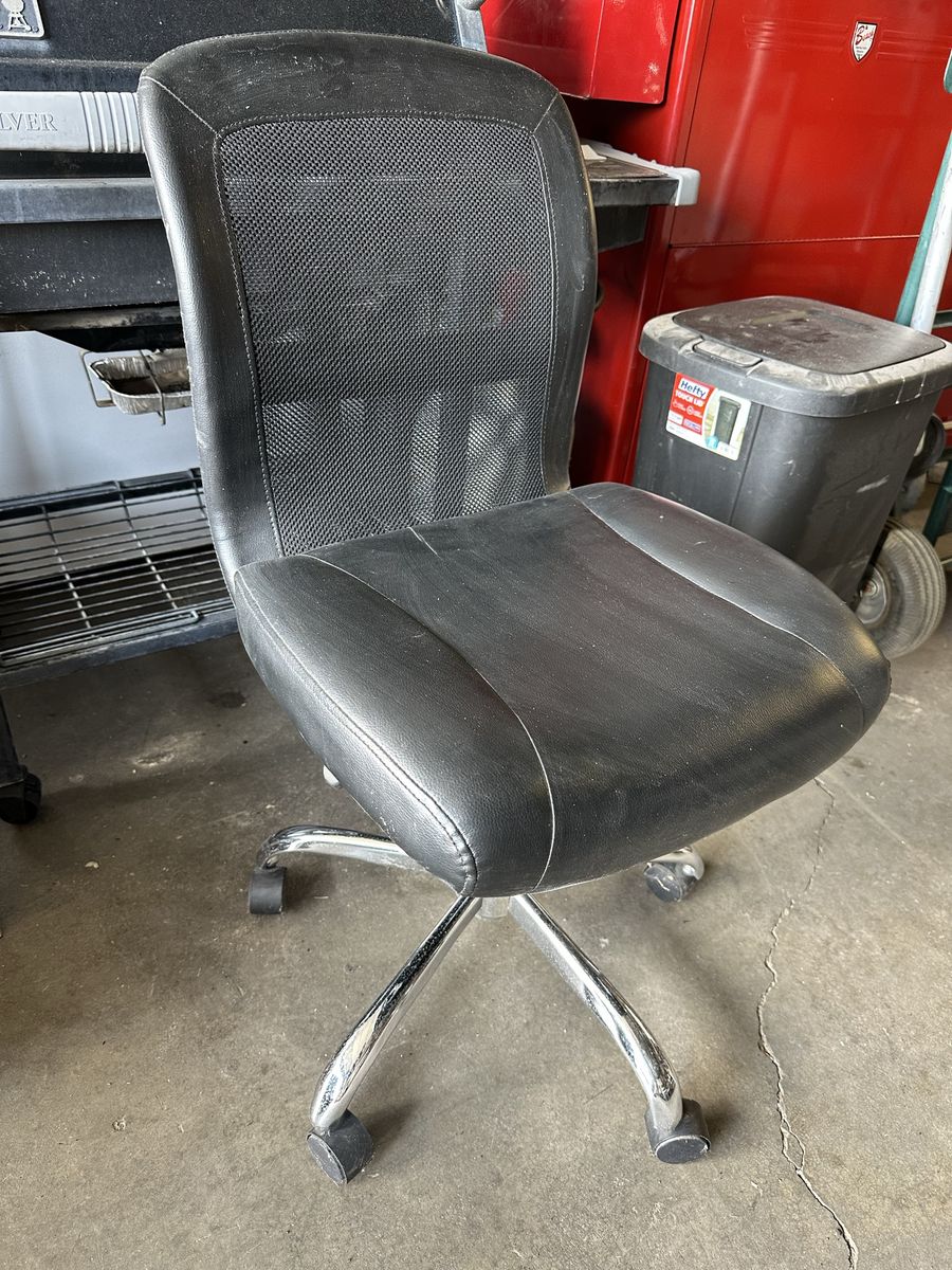 Hydraulic Office Desk Chair