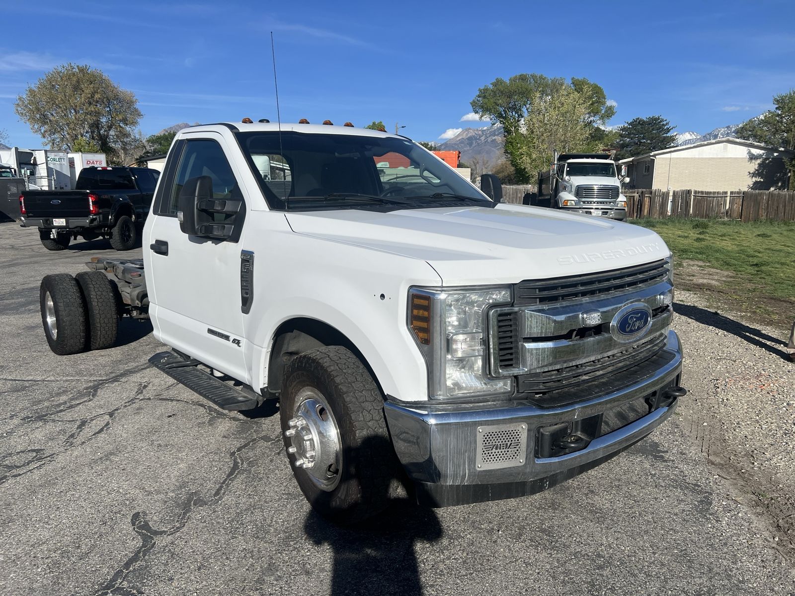 2019 Ford F350 Cabin Chassis