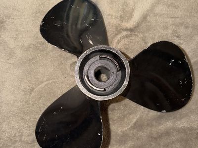 OMC 172492 14-inch by 17-pitch stainless steel boat propeller