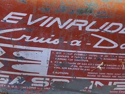 Evinrude cruisa a day gas cans