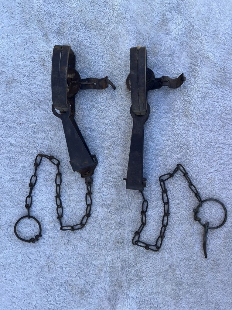 Vintage 'Victor' Small Game Animal Traps