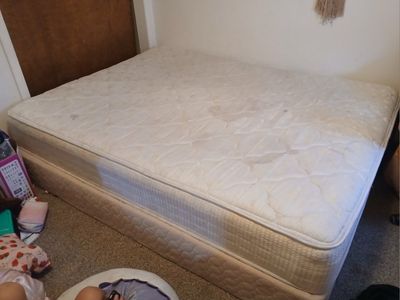 Queen mattress with boxspring