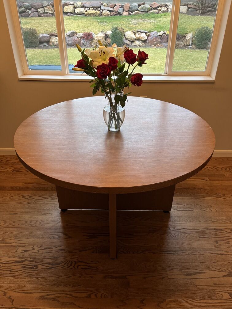 Round wood (48 Inch Diameter) Dining Room Table