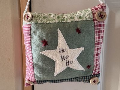 Small Hanging Quilted Christmas Pillow