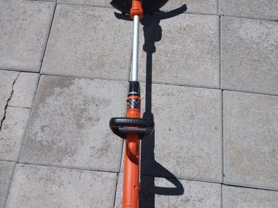 black and Decker electric trimmer