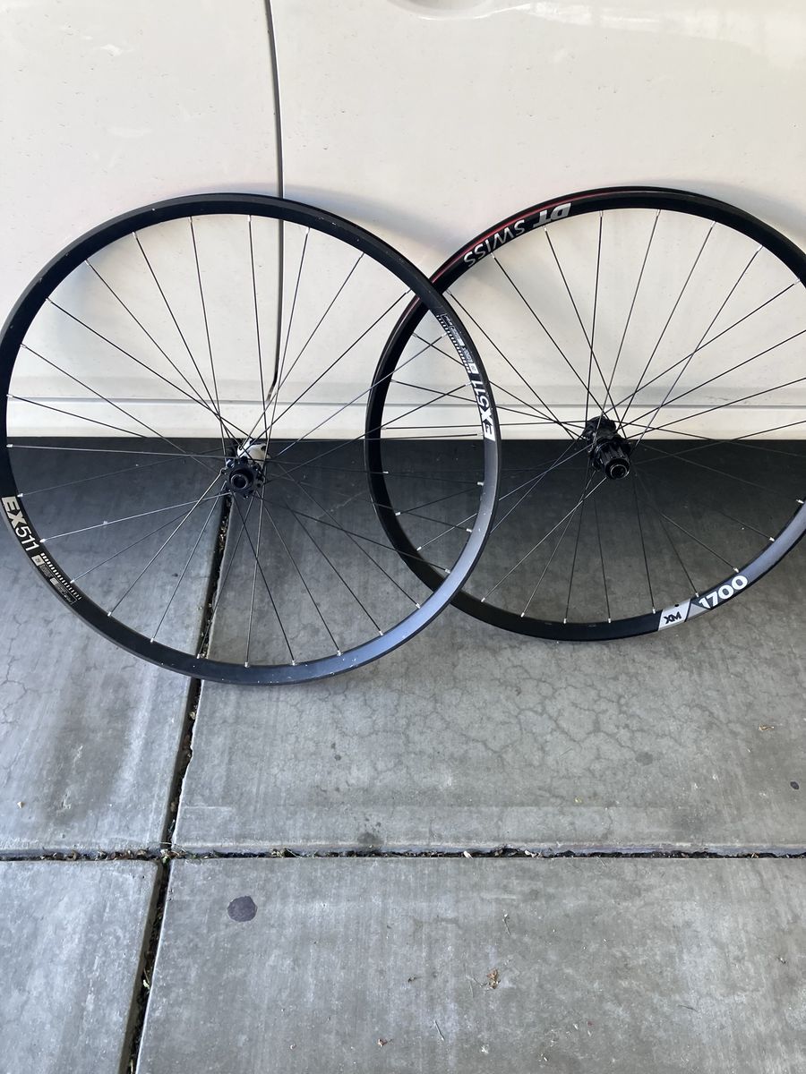 29” DT Swiss 1700 aluminum wheelset HG