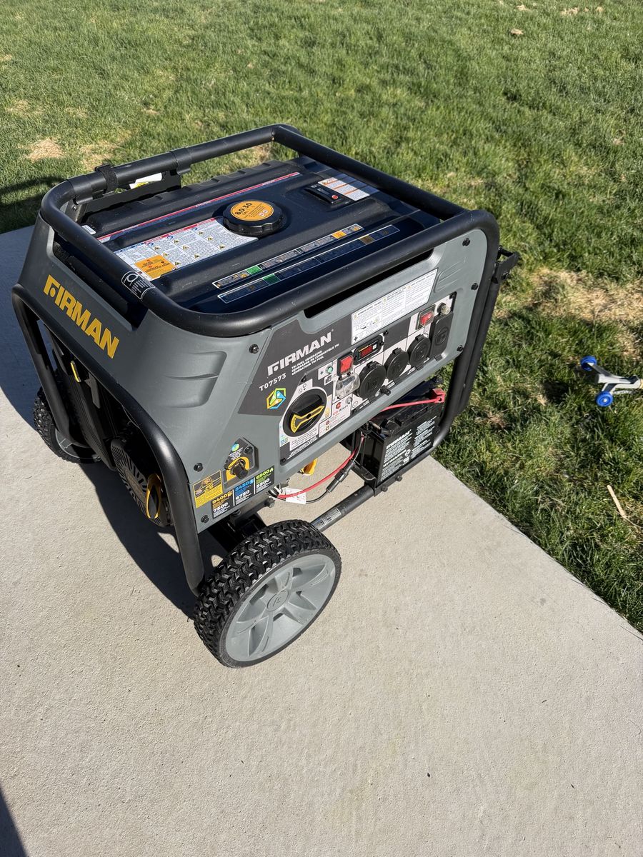 Firman Tri Fuel Portable Generator T07573