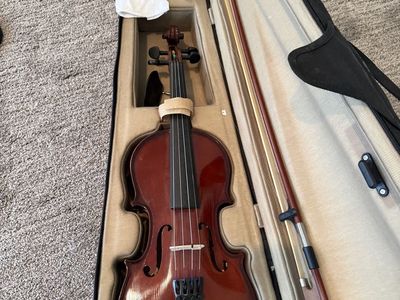 Palatino 1/2 size Violin with Hard Case and Bow
