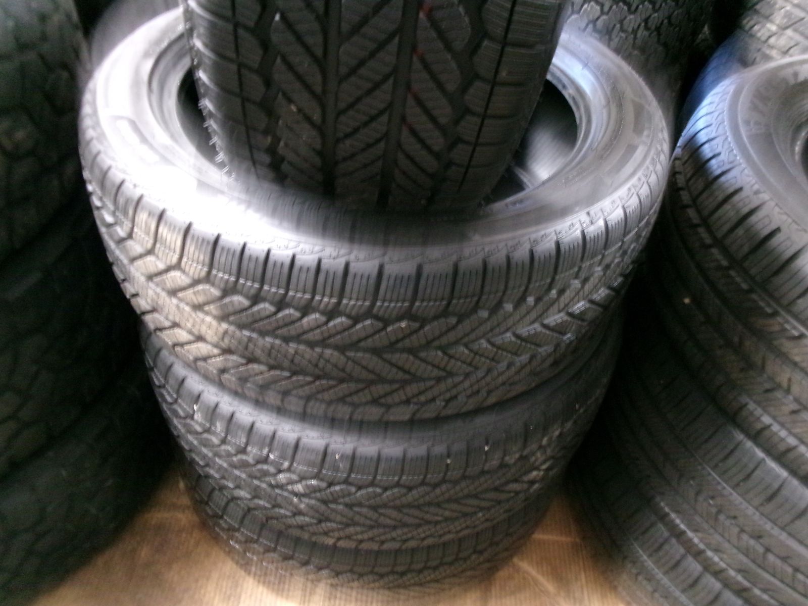 235/45R18 BRIDGESTONE WEATHERPEAK SET OF USED TIRES