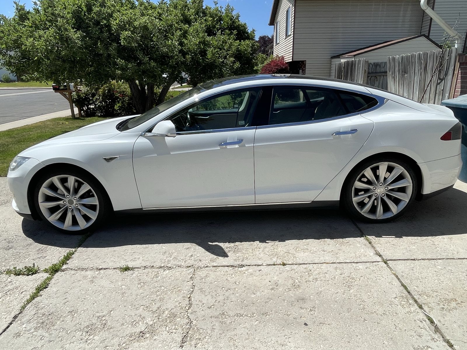 2012 Tesla Model S 