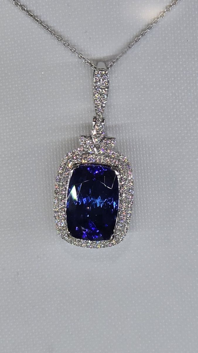 PLATINUM TANZANITE & DIAMOND PENDANT