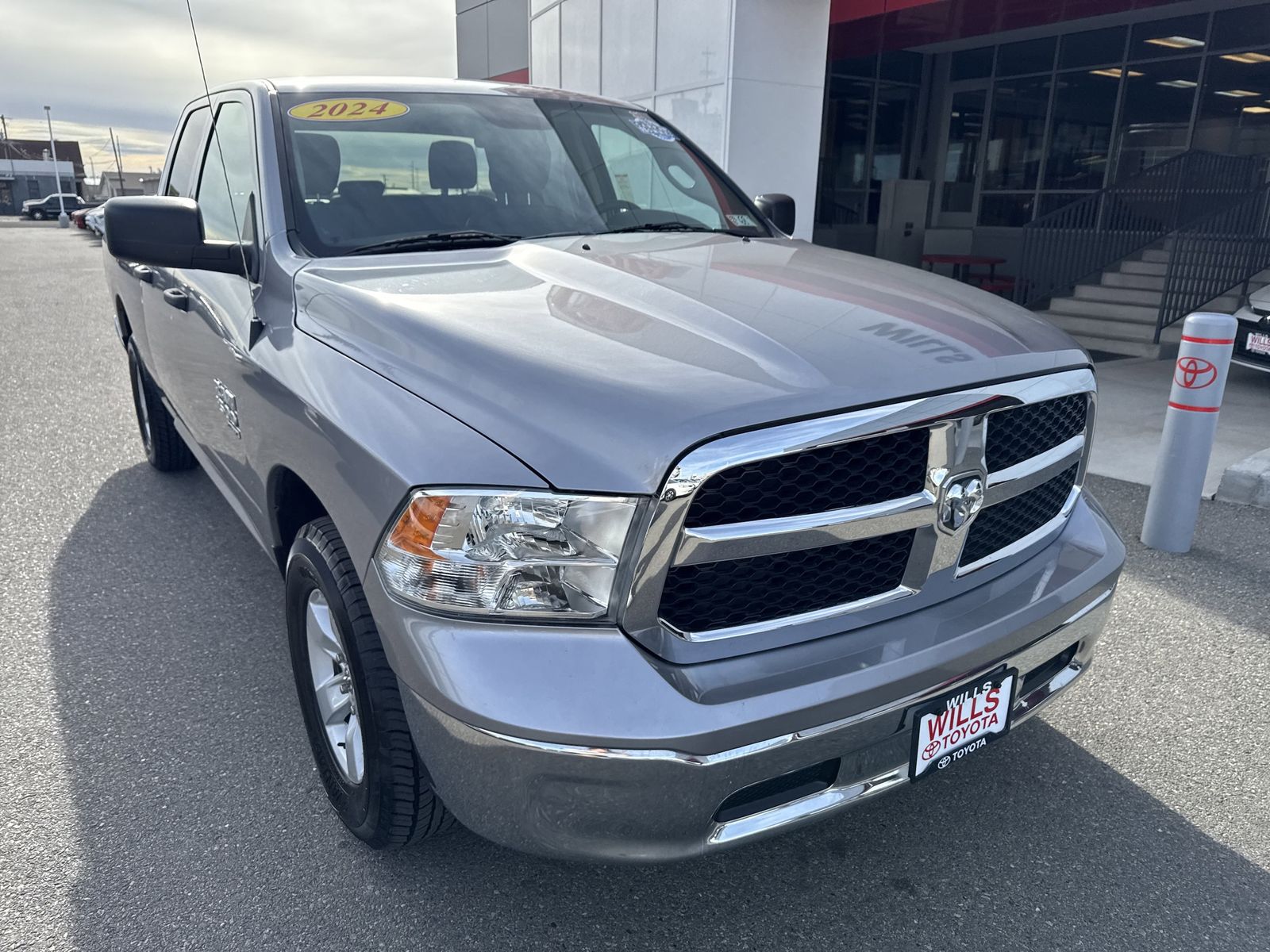 2024 Ram 1500 SLT