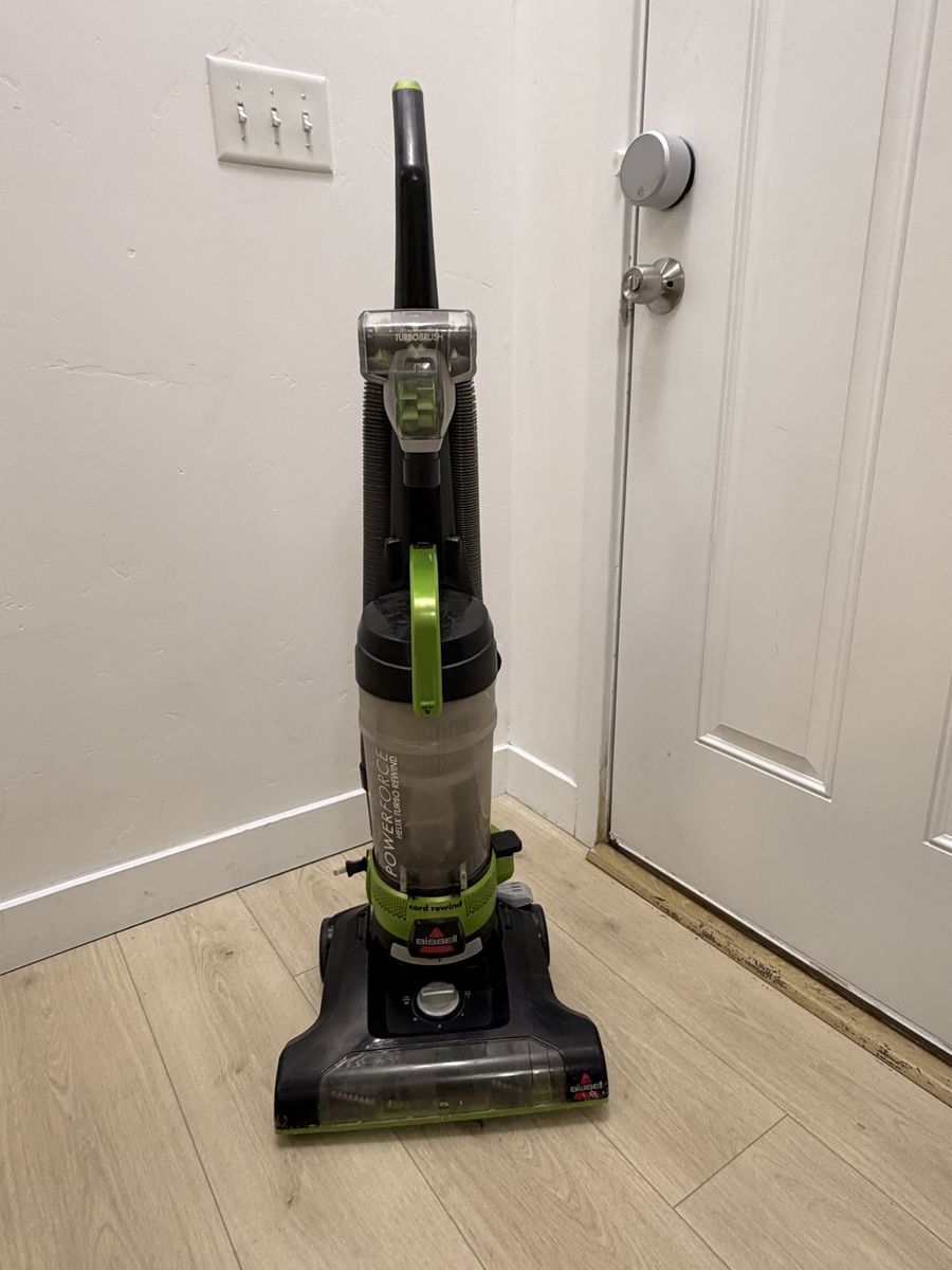 Bissell PowerForce Helix Bagless Upright Vacuum $25 - Cord Rewind, Green & Black